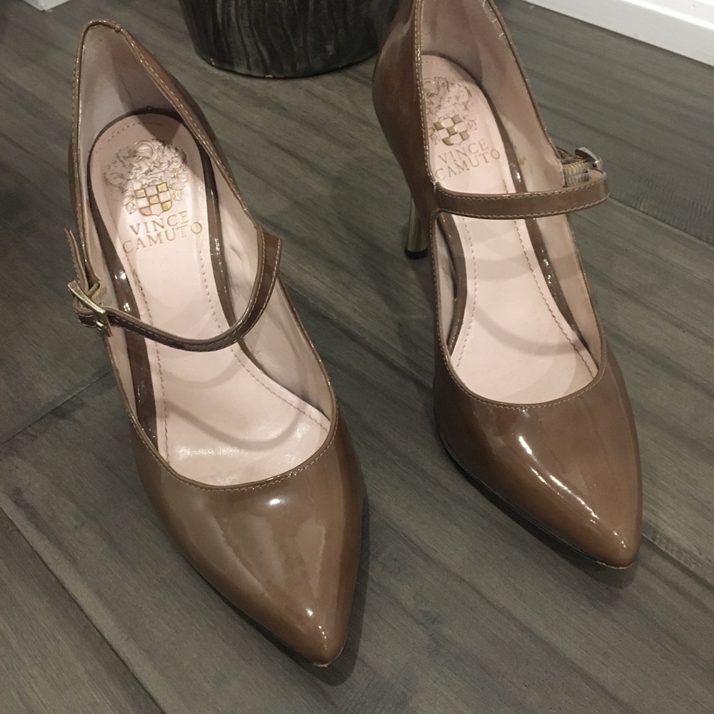 Vince Camuto Pumps - 6M